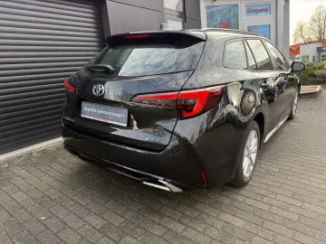 Toyota Corolla Touring Sports 1.8 Hybrid Business Edition