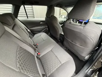 Toyota Corolla Touring Sports 1.8 Hybrid Business Edition