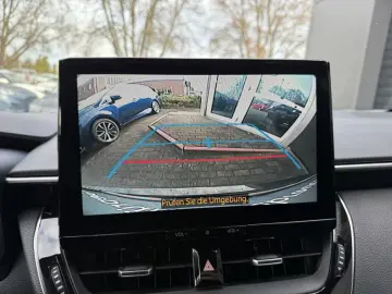 Toyota Corolla Touring Sports 1.8 Hybrid Business Edition