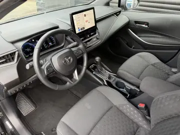 Toyota Corolla Touring Sports 1.8 Hybrid Business Edition