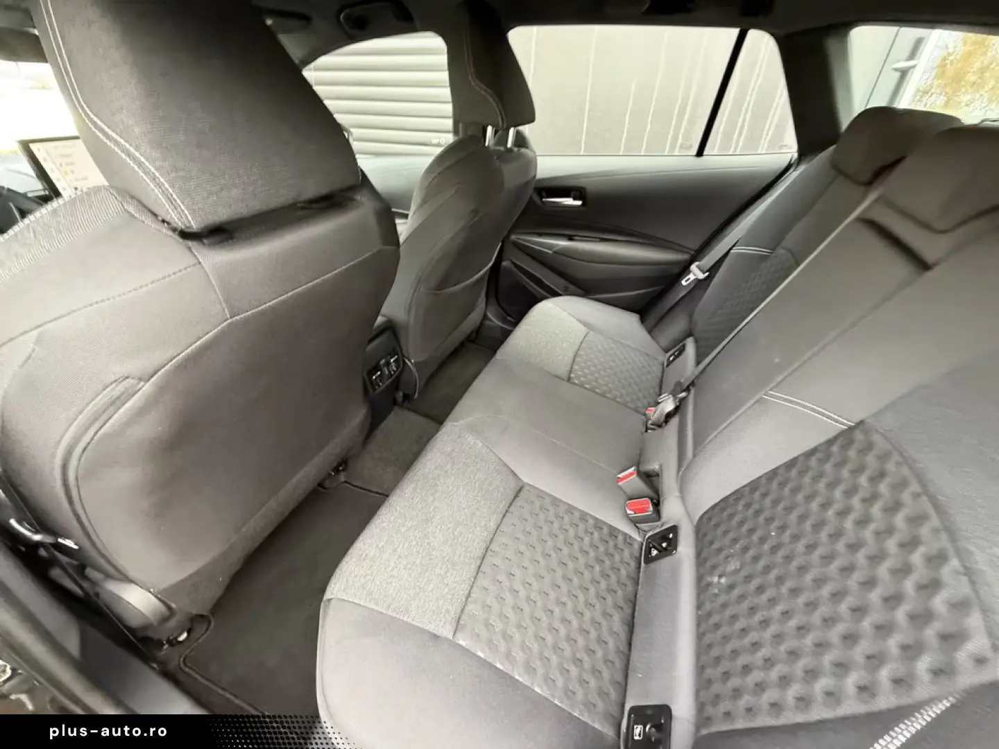 Toyota Corolla Touring Sports 1.8 Hybrid Business Edition