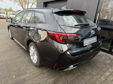 Toyota Corolla Touring Sports 1.8 Hybrid Business Edition