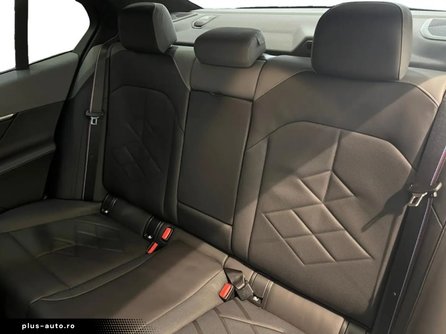 BMW 520d M Limousine Carbon Fahrassist AHK HUD Pano