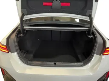 BMW 520d M Limousine Carbon Fahrassist AHK HUD Pano