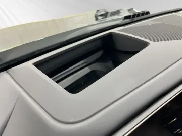 BMW 530e Limousine Panorama Head-Up DA&PAProf. H K