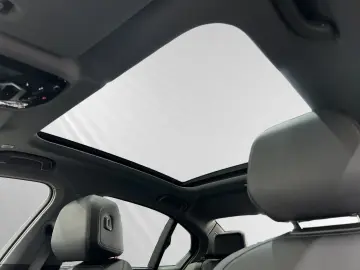 BMW 530e Limousine Panorama Head-Up DA&PAProf. H K