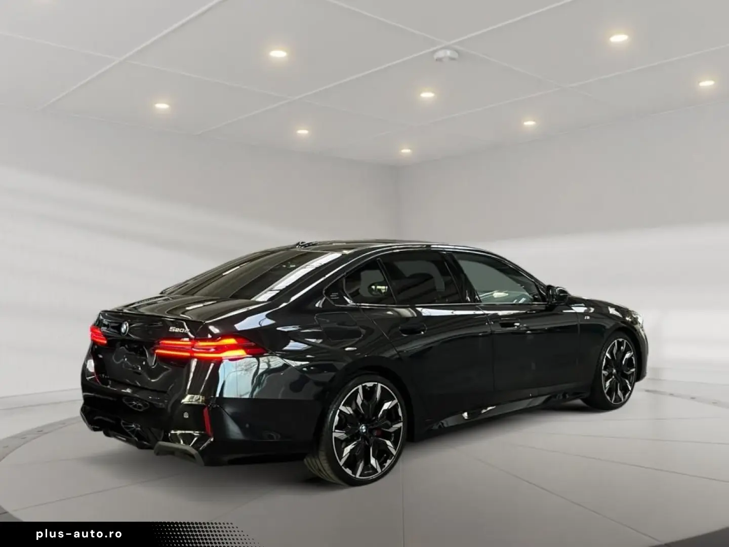 BMW 520d M Sport Carbon Fahrassist AHK HUD Pano Wide