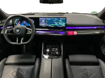 BMW 520d M Sport Carbon Fahrassist AHK HUD Pano Wide