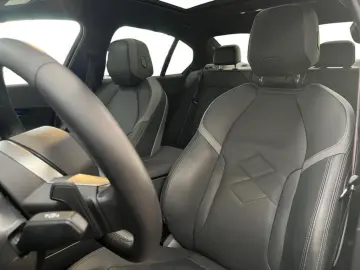 BMW 520d M Sport Carbon Fahrassist AHK HUD Pano Wide