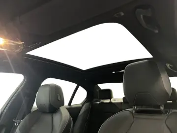 BMW 520d M Sport Carbon Fahrassist AHK HUD Pano Wide