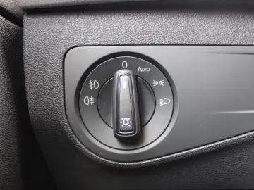 SEAT Tarraco 2.0 TDI STYLE 7-SITZER NAVI ACC PDC LED