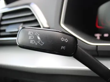 SEAT Tarraco 2.0 TDI STYLE 7-SITZER NAVI ACC PDC LED