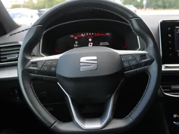 SEAT Tarraco 2.0 TDI STYLE 7-SITZER NAVI ACC PDC LED