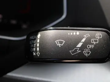 SEAT Tarraco 2.0 TDI STYLE 7-SITZER NAVI ACC PDC LED