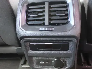 SEAT Tarraco 2.0 TDI STYLE 7-SITZER NAVI ACC PDC LED