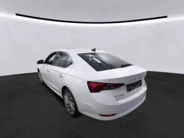 SKODA Octavia Lim. Style 2.0 TDI DSG STDHZ AHK HeadUp