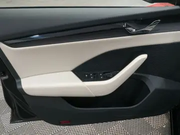 SKODA Octavia Lim. Style 2.0 TDI  Matrix NAVI KAMERA