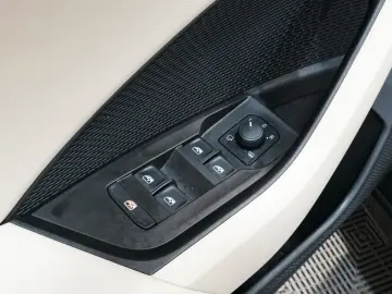 SKODA Octavia Lim. Style 2.0 TDI  Matrix NAVI KAMERA