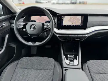 SKODA Octavia 2 0 TDI Lim. STYLE Virtual LED Navi Key