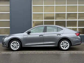 SKODA Octavia 2 0 TDI Lim. STYLE Virtual LED Navi Key