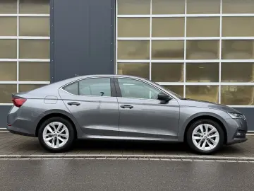 SKODA Octavia 2 0 TDI Lim. STYLE Virtual LED Navi Key