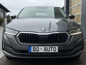 SKODA Octavia 2 0 TDI Lim. STYLE Virtual LED Navi Key