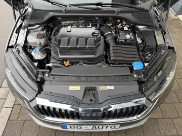 SKODA Octavia 2 0 TDI Lim. STYLE Virtual LED Navi Key