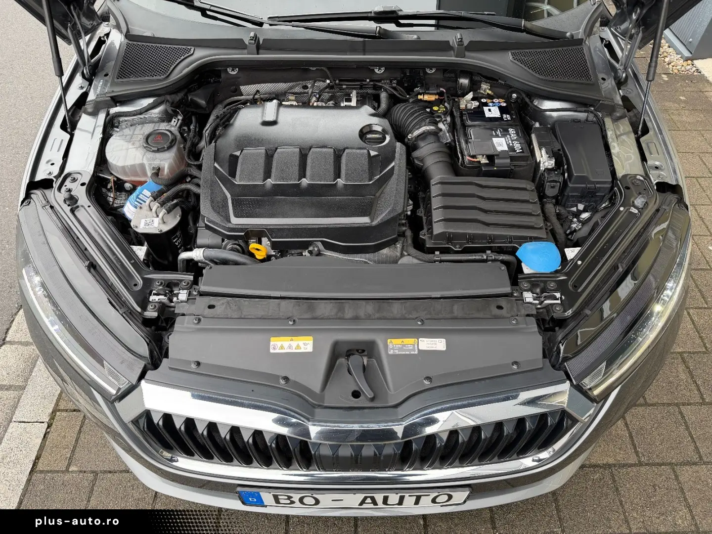 SKODA Octavia 2 0 TDI Lim. STYLE Virtual LED Navi Key