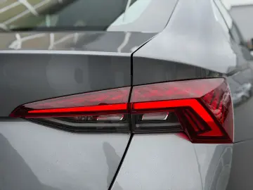 SKODA Octavia 2 0 TDI Lim. STYLE Virtual LED Navi Key