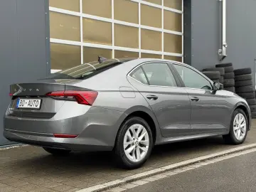 SKODA Octavia 2 0 TDI Lim. STYLE Virtual LED Navi Key