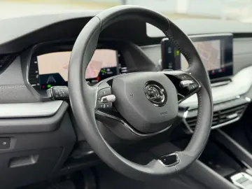 SKODA Octavia 2 0 TDI Lim. STYLE Virtual LED Navi Key