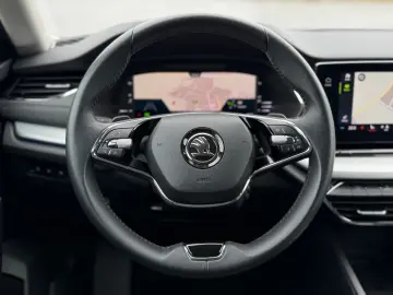 SKODA Octavia 2 0 TDI Lim. STYLE Virtual LED Navi Key