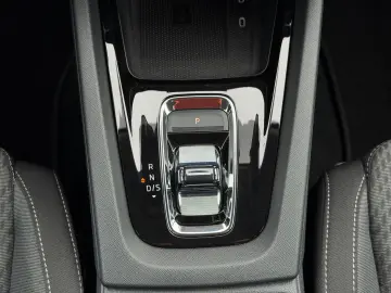 SKODA Octavia 2 0 TDI Lim. STYLE Virtual LED Navi Key