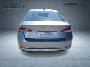 SKODA Octavia 2.0 TDI DSG Style Smart Link RFK SHZ