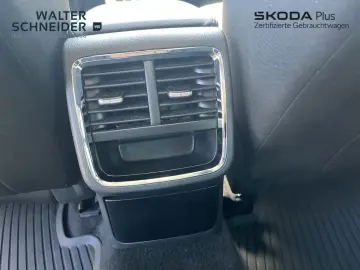 SKODA Octavia 2.0 TDI DSG Style Smart Link RFK SHZ