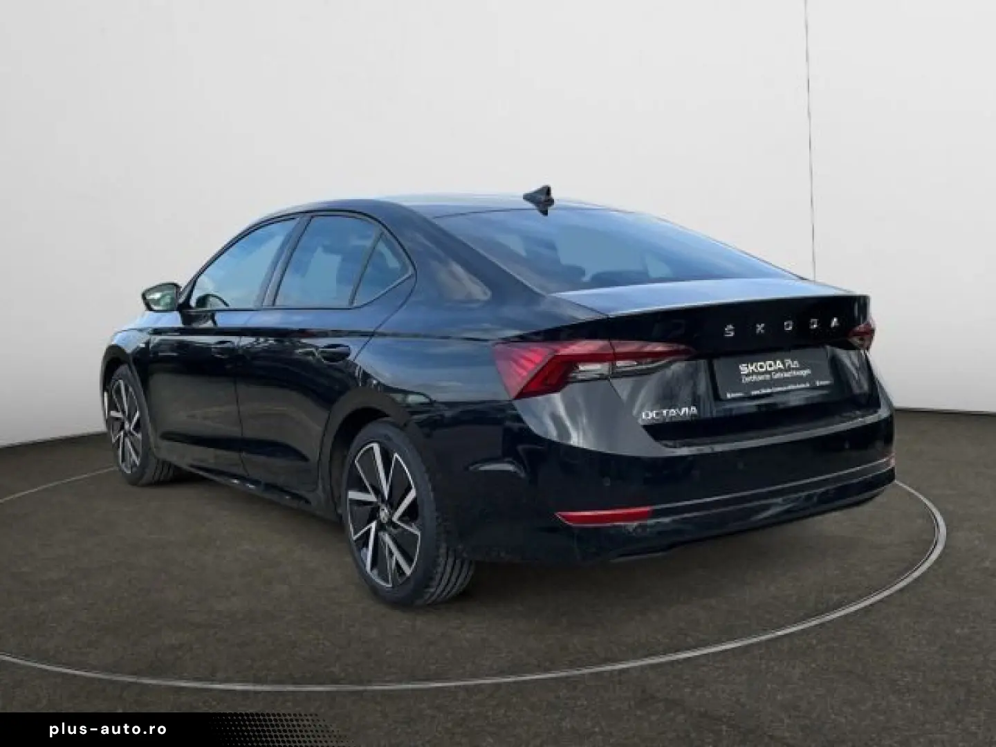 SKODA Octavia 2.0 TDI DSG Clever AHK LM18