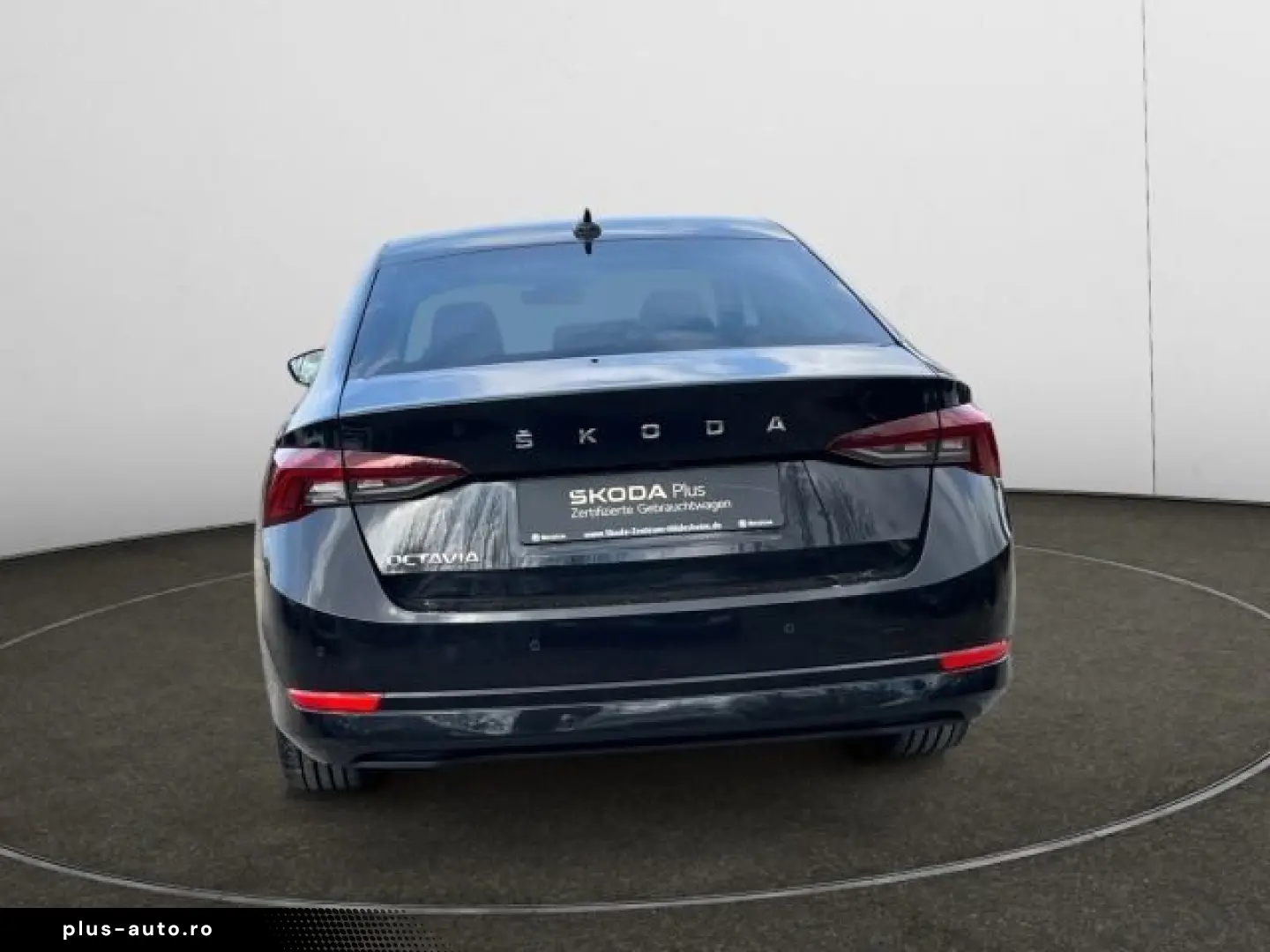 SKODA Octavia 2.0 TDI DSG Clever AHK LM18