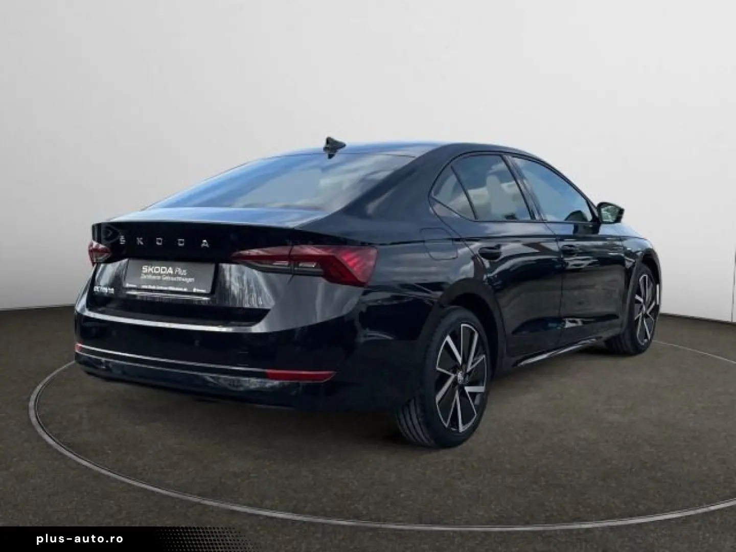 SKODA Octavia 2.0 TDI DSG Clever AHK LM18