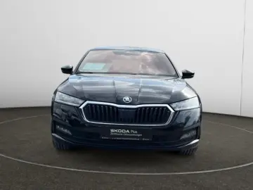 SKODA Octavia 2.0 TDI DSG Clever AHK LM18