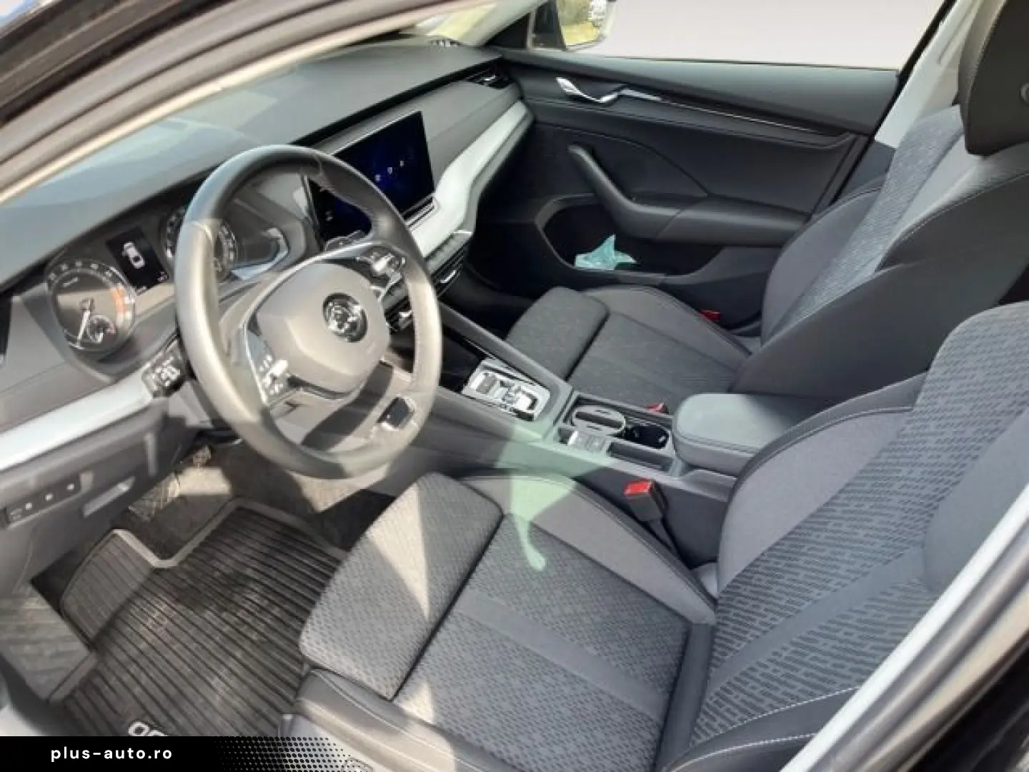 SKODA Octavia 2.0 TDI DSG Clever AHK LM18