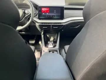 SKODA Octavia 2.0 TDI DSG Clever AHK LM18