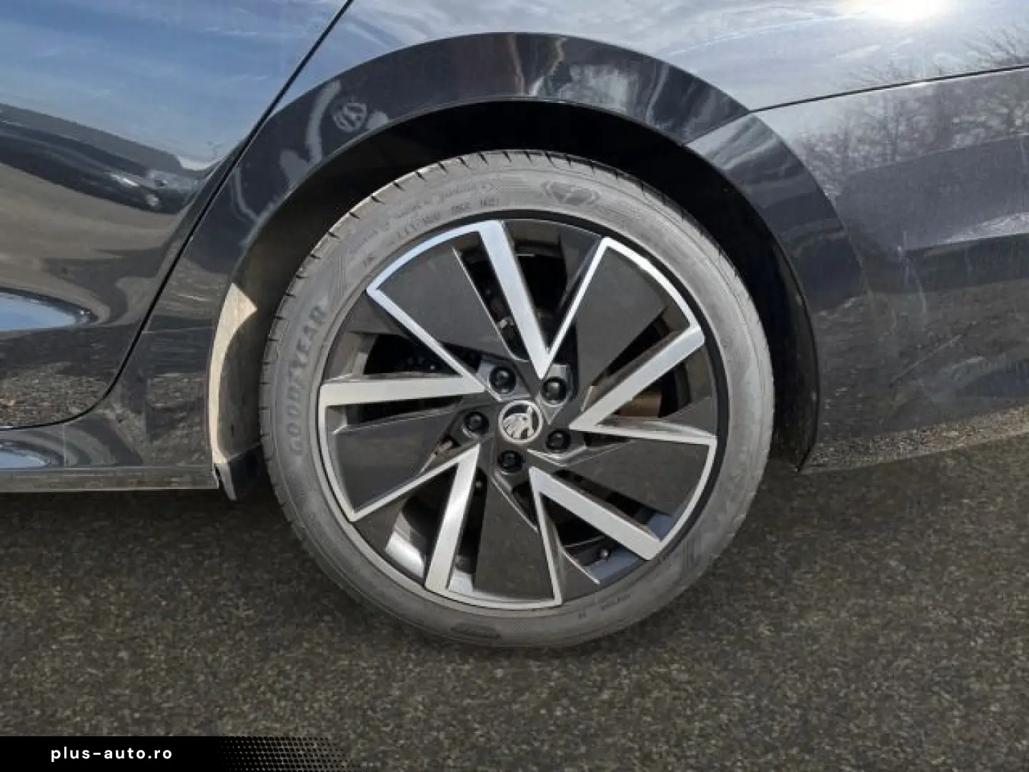 SKODA Octavia 2.0 TDI DSG Clever AHK LM18