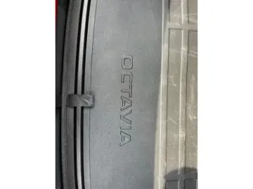 SKODA Octavia 2.0 TDI DSG Clever AHK LM18