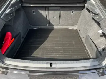 SKODA Octavia 2.0 TDI DSG Clever AHK LM18