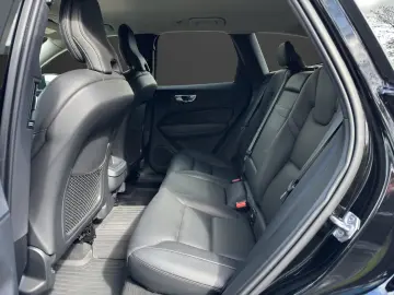 VOLVO XC60 B4 Diesel AWD Inscription AHK-klappbar Navi