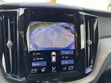 VOLVO XC60 B4 Diesel AWD Inscription AHK-klappbar Navi