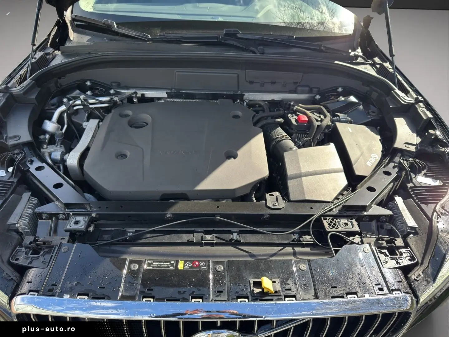 VOLVO XC60 B4 Diesel AWD Inscription AHK-klappbar Navi