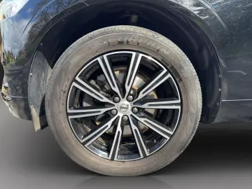 VOLVO XC60 B4 Diesel AWD Inscription AHK-klappbar Navi