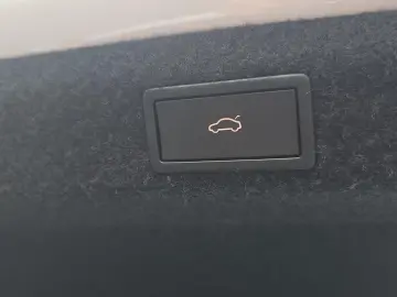 SKODA Octavia TDI 4x4 DSG STNDHZ SITZBLF MATRIX LEDER