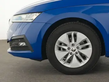 SKODA Octavia Ambition AHK Navi Fernlichtassist Tempo